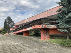 Nadohled Palackého je prázdná Jednota, podle místních "ostuda obce."