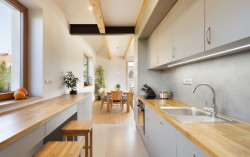 Rodinný dům ve Vraném nad Vltavou, Kontinual,