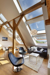 Dalibor Hlaváček, Půdní vestavba Terronská, foto