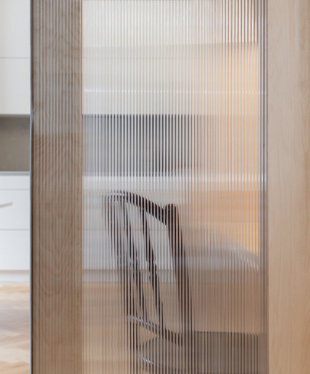 Rekonstrukce bytu v Praze-Bubenči, Papundekl architekti: Detail polykarbonátové příčky
