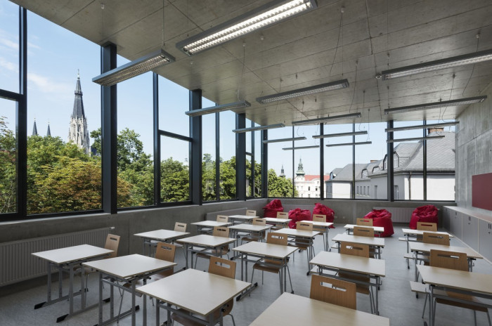 Dostavba budovy Slovanského gymnázia Olomouc, Miroslav Pospíšil