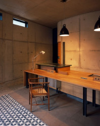 Walmer Yard, Peter Salmer