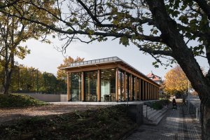Beseda Ořechovka, Pavel Hnilička Architects+Planners, Praha - představí se na výstavě Salonu dřevostaveb