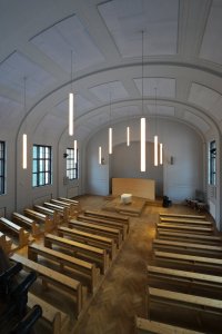 Sbor ČCE na Smíchově, MCA atelier: Přibylo nové osvětlení, zlepšila se akustika.
