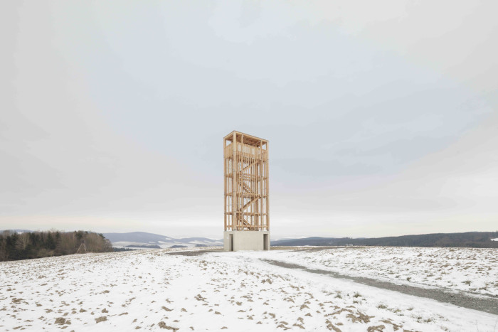 Studio m.aus architects realizovalo rozhlednu v obci Vysoké Pole