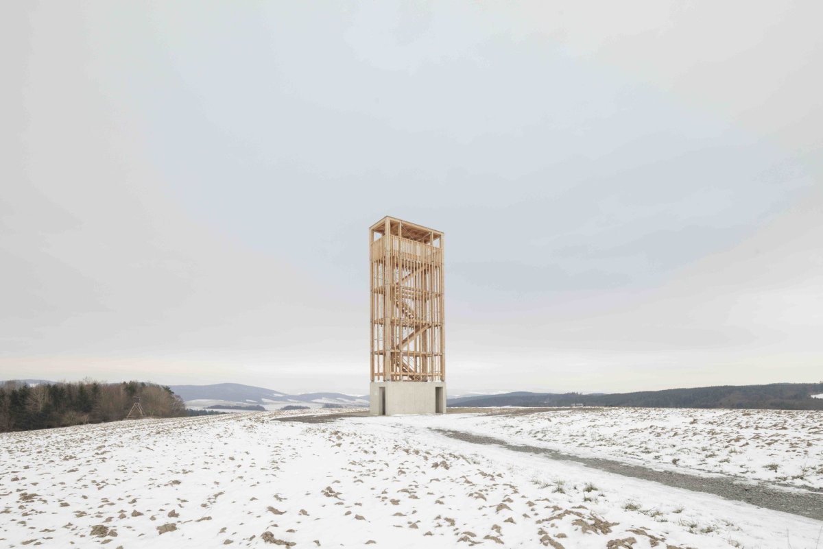Studio m.aus architects realizovalo rozhlednu v obci Vysoké Pole