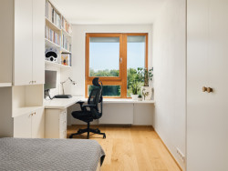 Při rekonstrukci bylo největší výzvou upravit dispozici, ale nezasahovat do nosných betonových konstrukcí. (Byt v Hostivaři, Michaela Socha)