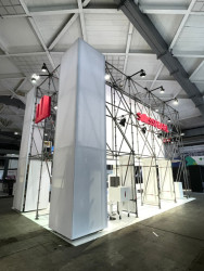 Opakované využití stánku na stavebním veletrhu Futurebuild Belgium 2025.