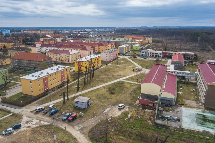 Nadace Proměny Karla Komárka vyhlašuje výzvu k obnově parku před Základní školou U Červených domků v Hodoníně