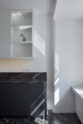 Rekonstrukce bytu na Starém Městě pražském od ateliéru Lenka Míková architekti