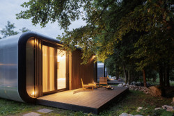 Společnost KOMA Modular představuje elegantní modul Fashion Line Relax, který je budoucností rekreačního bydlení