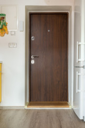 Jak vybrat bezpečnostní vchodové dveře, které podtrhnou design vašeho domu?