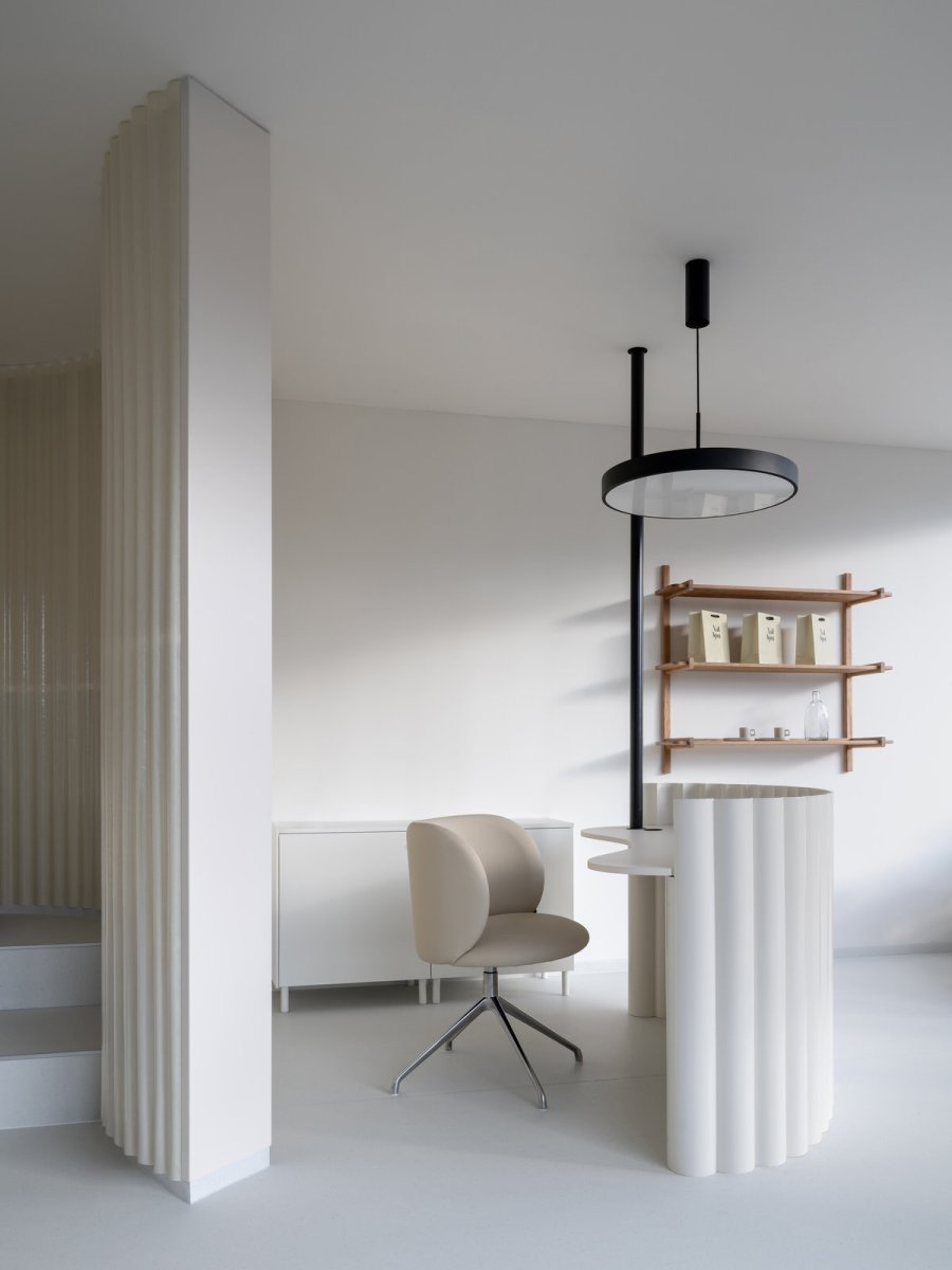 Recepce (Nehtové studio NailSpot; Studio Plyš)