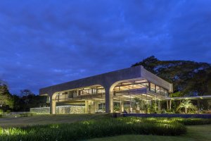 Revitalizace brutalistního domu v Brasílii, Arquitécnika