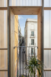Dočasný bytový dům v Barceloně, Straddle3 + Eulia Arkitektura + Yaiza Terré