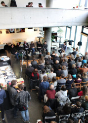 Diskuze nad Olověným Dušanem, NTK Praha, foto