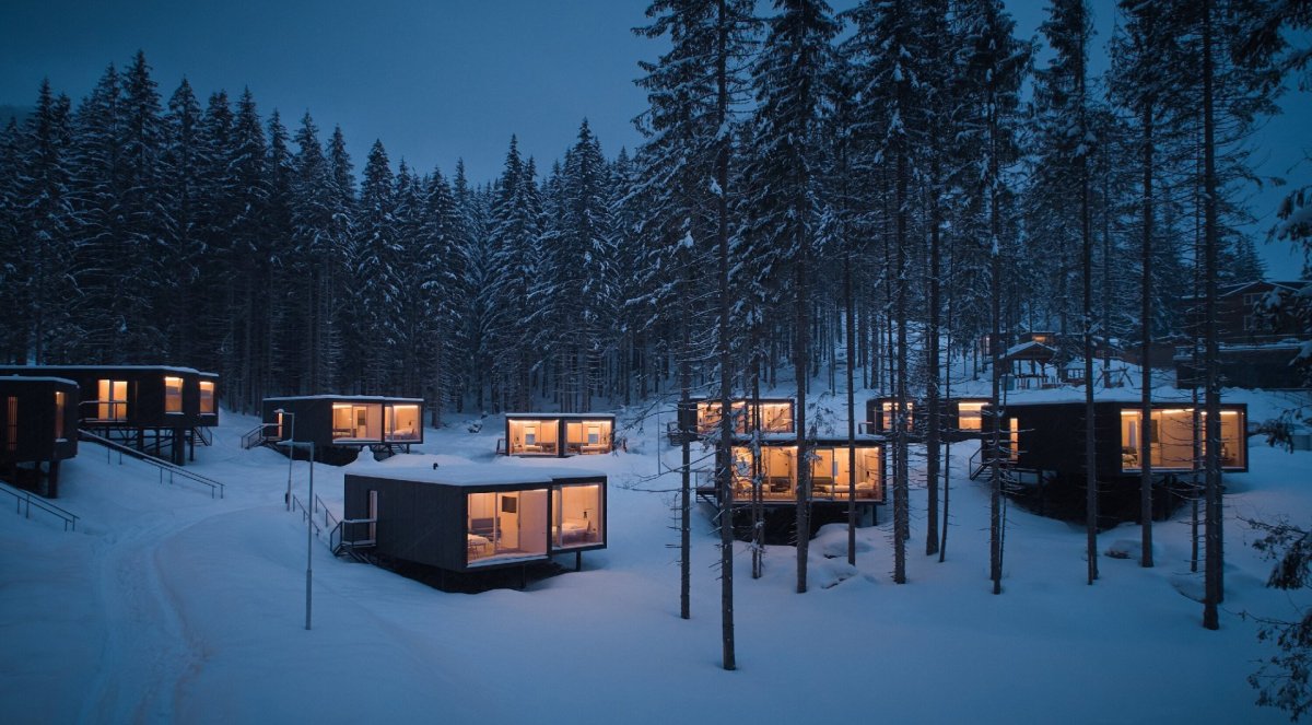 Sheltre pre hotel Bjornson, Ark-shelter / Michiel De Backer, Viktor Mikovčák, Martin Mikovčák