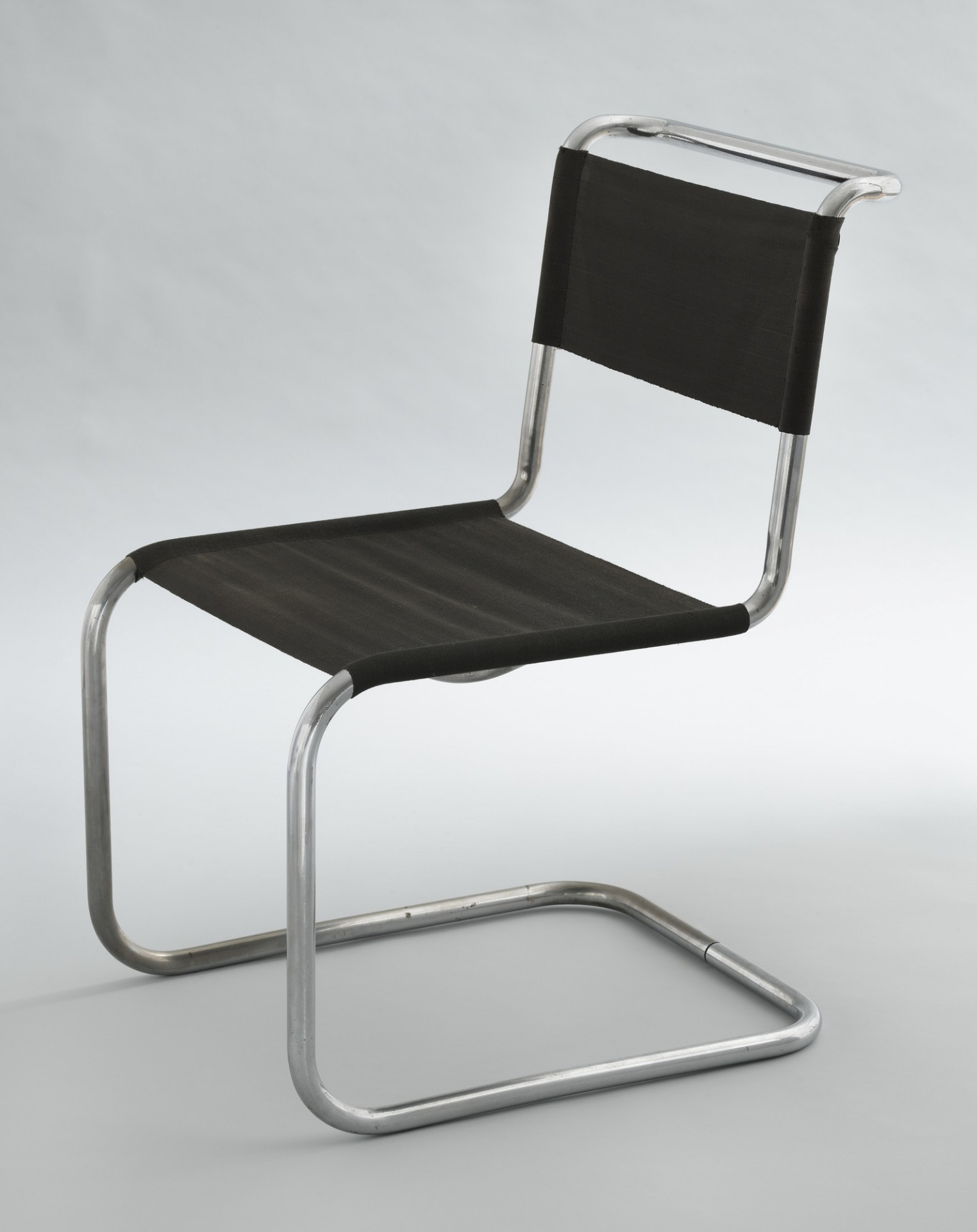 Židle B33 od Marcela Breuera pro Thonet