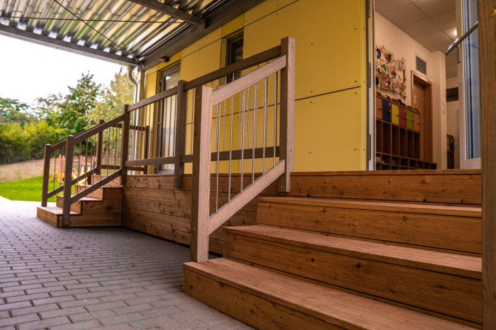 Veřejné stavby založené na vrutech - Základní a mateřská škola Střelice