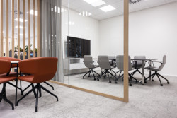 Pohodlí nabízí také židle Flexi P a v konferenční místnosti Flexi Light. 