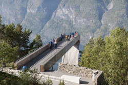 Todd Saunders & Tommie Wilhelmsen, Vyhlídka Stegastein. Lokace: NTR, Aurlandsfjellet 2006 - foto