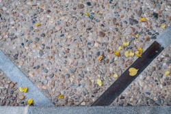 IXA, Piazzetta u kaple sv. Kosmy a Damiána v Emauzích – foto