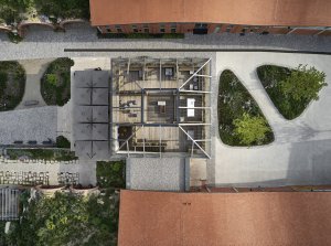 Jakub Cigler Architekti proměnili bývalý areál JZD na zážitkové vinařství s ubytováním