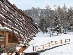 Charlotte Perriand - komplex Les Arcs (1982)