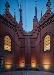 Obnova Červeného kostela, atelier-r: Neogotický kostel pochází z roku 1902