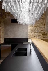 Interiér vinárny WineList od studia Collarch