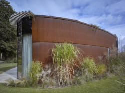 Daniela Polubědovová, Rodinný dům Srdce