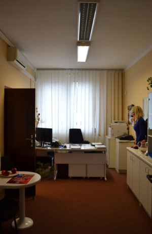Stav kanceláří před rekonstrukcí (Rekonstrukce kanceláří VHOS a.s. v Moravské Třebové; tomato studio)