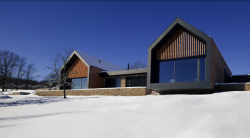 Chalet Křivoklát navrhlo studio Fandament Architects, s.r.o.