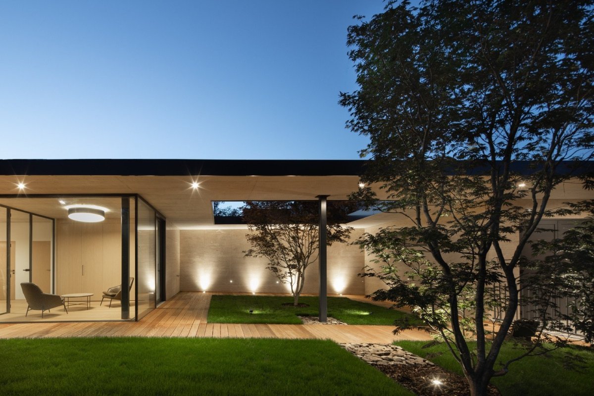 Rodinný dům v Průhonicích od Kamil Mrva Architects