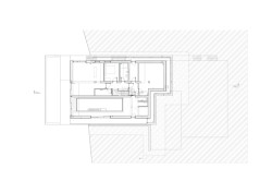 1 ram stavba (Vila zasazená do krajiny vinohradu; Atelier RAW)