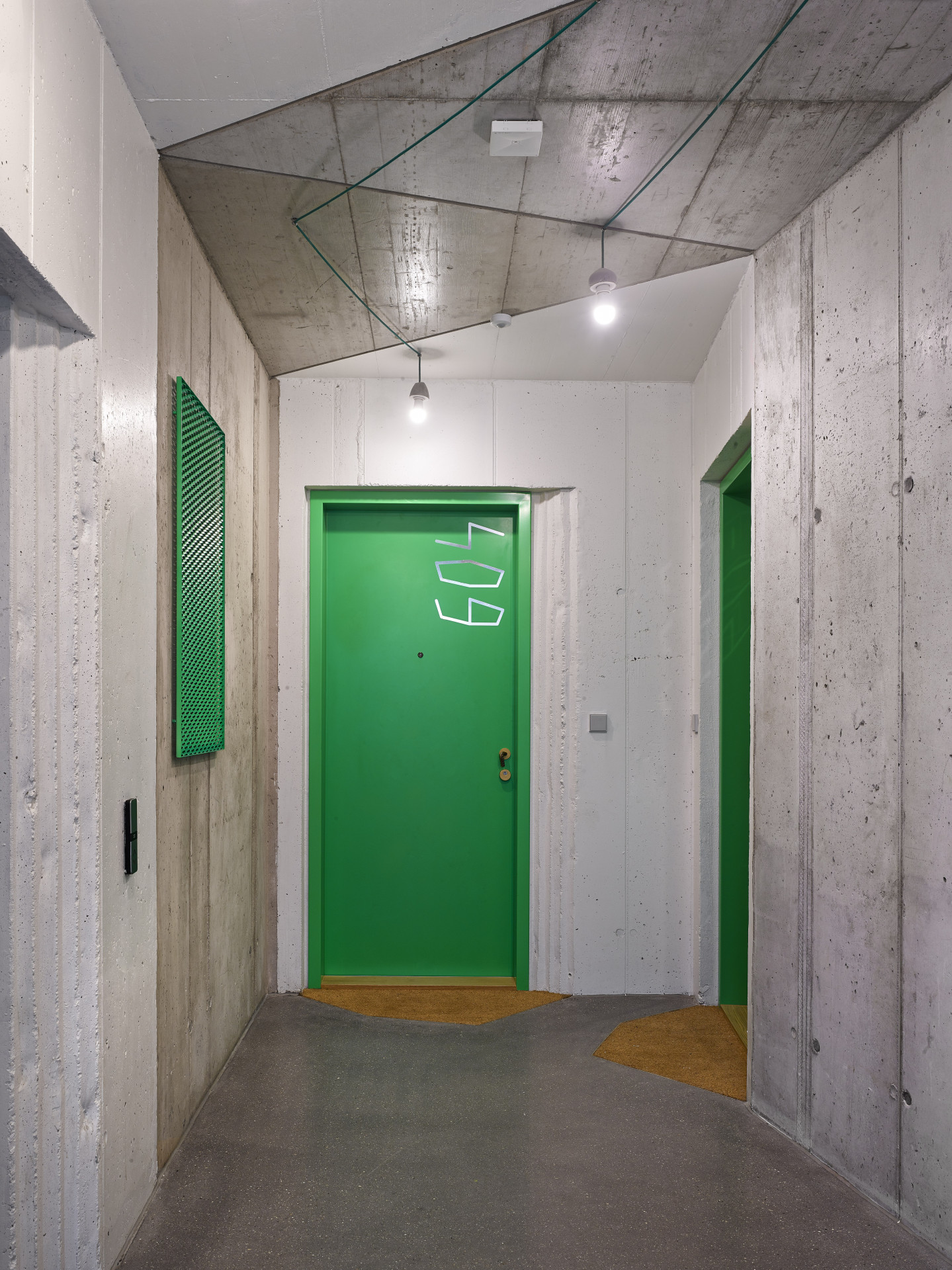 Budova Komunardů XXXV od architekta Stanislava Fialy