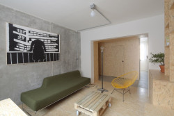 architectureMADE, rekonstrukce bytu paneláku v Plzni, foto