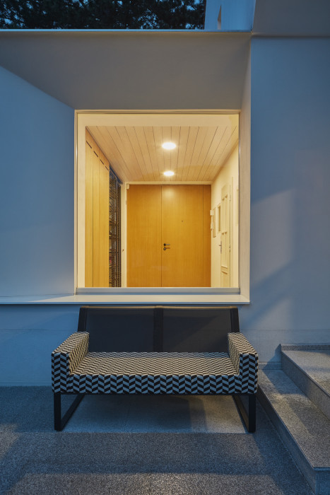 Vila s fontánou, Mjölk architekti