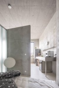 Slovenští architekti Richard Kilo a Matej Honč zrekonstruovali byt v původním kancelářském domě v Bratislavě