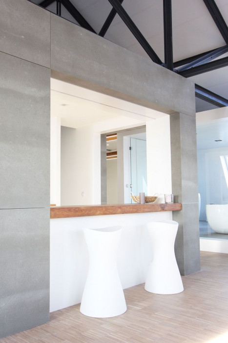 Marek Svoboda, Podkrovní byt Praha 7, bar - foto