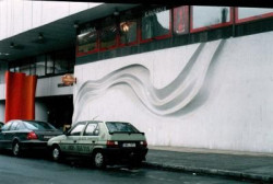 Betonový reliéf na budově podniku Vodních staveb v Praze v Holešovicích, spolupráce s Karlem Filsakem