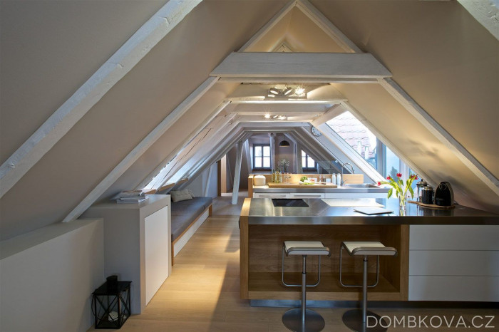 I. D. Arch, Půdní byt v jižních Čechách - foto