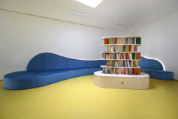 Studio Grulich architekti realizovalo v Líbeznicích pavilon základní školy.