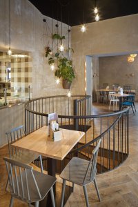 Kryštof Blažek, Interiér restaurace Modrý Zub - foto