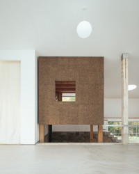 Stodola proměněná v sochařský ateliér od architekta Thomase Randall-Page