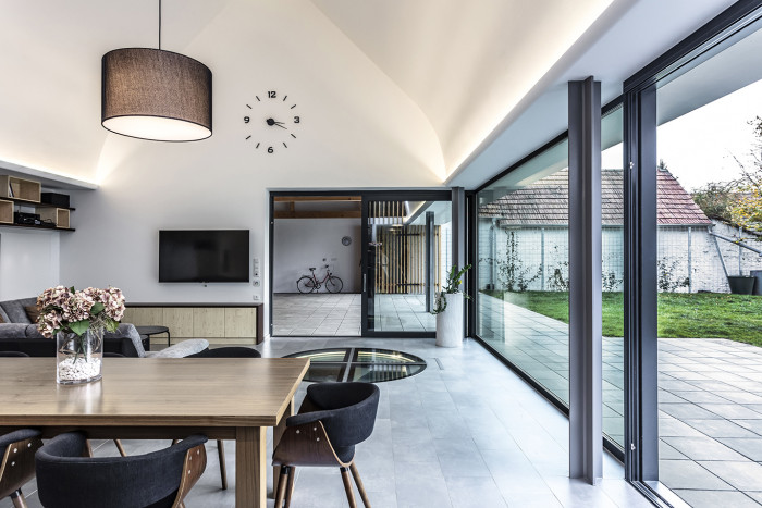 Rodinný dům v Blatnici pod Svatým Antonínkem, Air ateliér, Ateliér 6