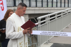 Pražský Radotín má dvě nové lávky - obě podpoří cyklisty a chodce