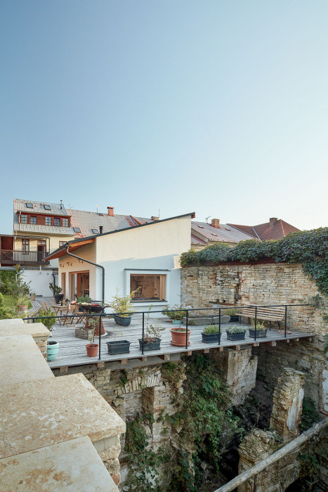 Hide in City, Martin Kožnar