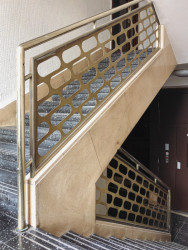 Databáze bude postupně růst o další profily domů, jejich příběhy i detaily.

NA FOTOGRAFII: Eugen Rosenberg – Nájemní dům bratří Böhmů, 1936-1937, Holešovice