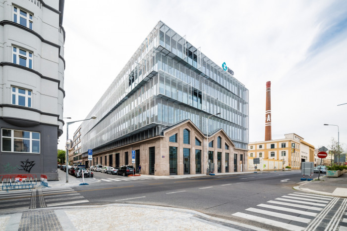 FIVE, QARTA architektura.